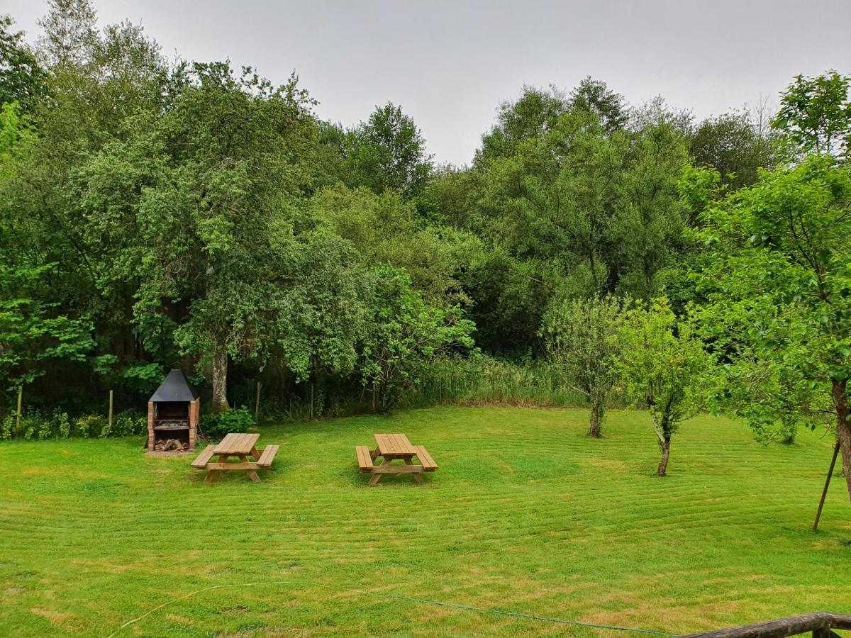 Alojamiento Con Jardin Y Barbacoa Onís 外观 照片